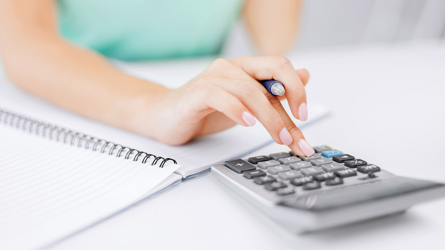 Всё про льготы на ЖКУ в 2022 году. Кто может получить скидку и какую?