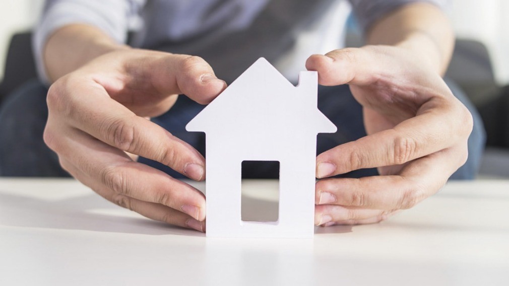 Россияне не смогут менять управляющую компанию чаще раза в год