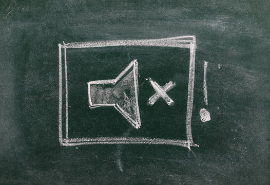 ЗакС принял во втором чтении «закон о тишине» в Петербурге