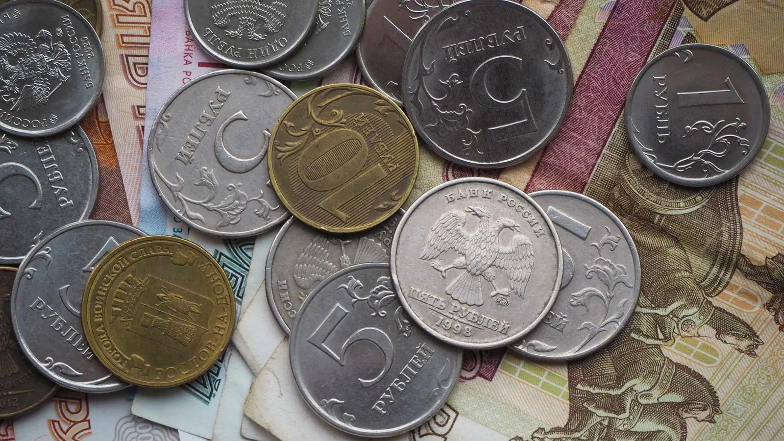 Смольный опроверг сообщения о возможном повышении взносов за капремонт в Петербурге